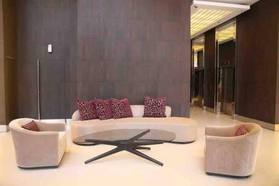BGC Staycation 1-Bedroom Suite Apartment in Makati