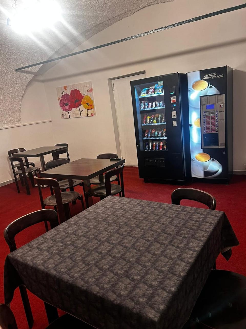 Food and drinks, Entertainment, Drinks, Alcoholic drinks, Non alcoholic drinks, vending machine