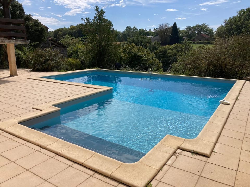 Gîte de charme La Pradelle House in Occitanie