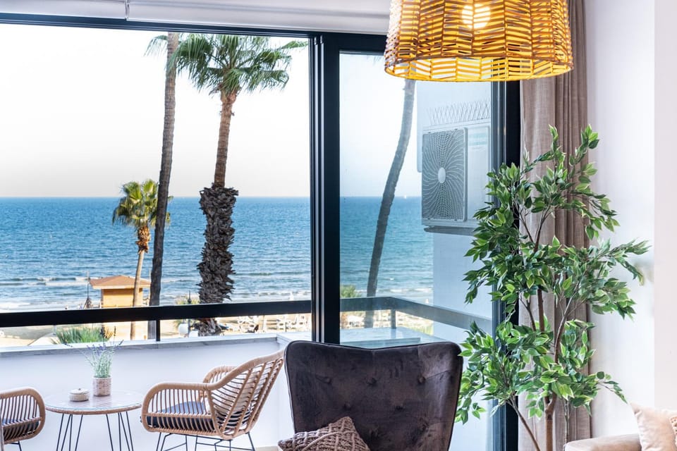 Day, Natural landscape, View (from property/room), Balcony/Terrace, Sea view
