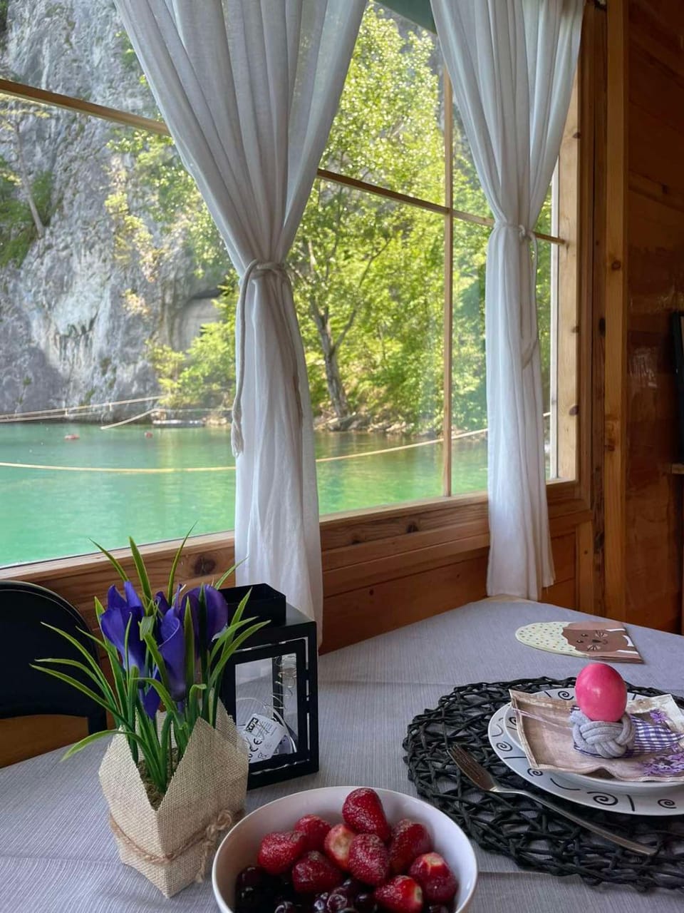 Splav Wake at the lake Apartment in Zlatibor District, Serbia