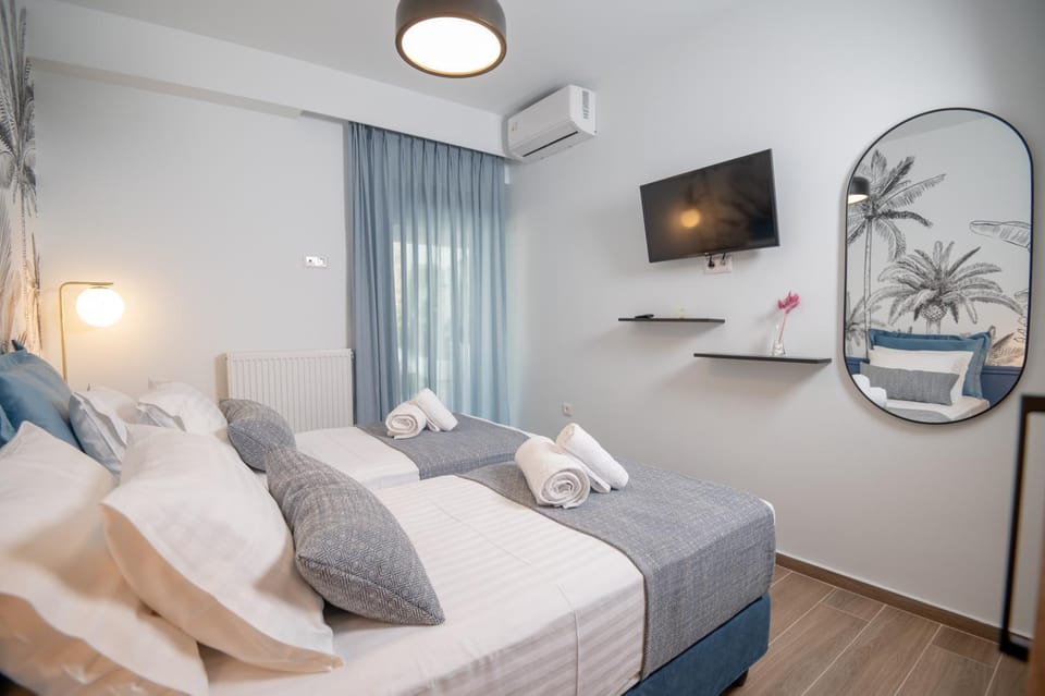 Bed, Bedroom, air conditioner