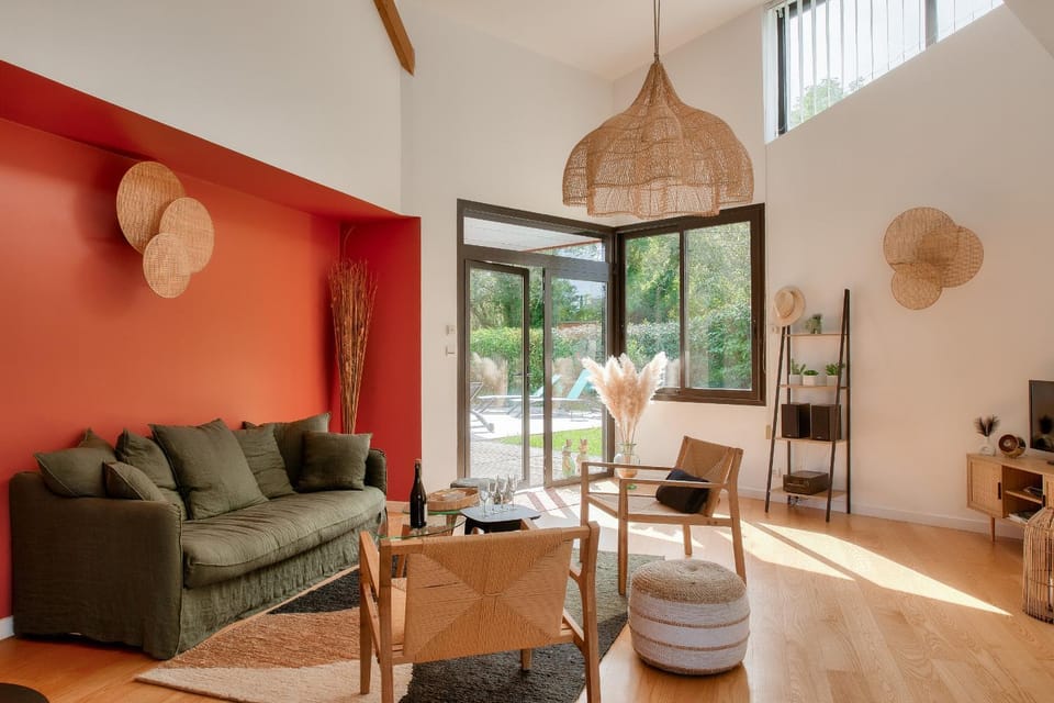 Communal lounge/ TV room, Living room
