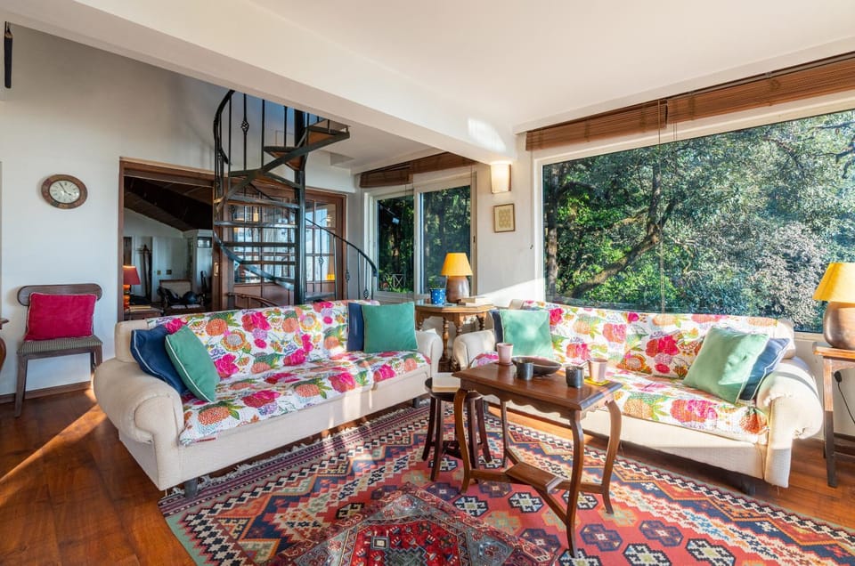 Living room, Seating area