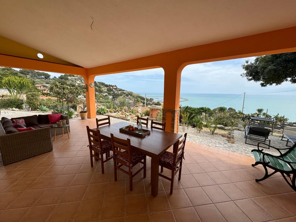 Natural landscape, View (from property/room), Balcony/Terrace, Seating area, Dining area, Mountain view, Sea view