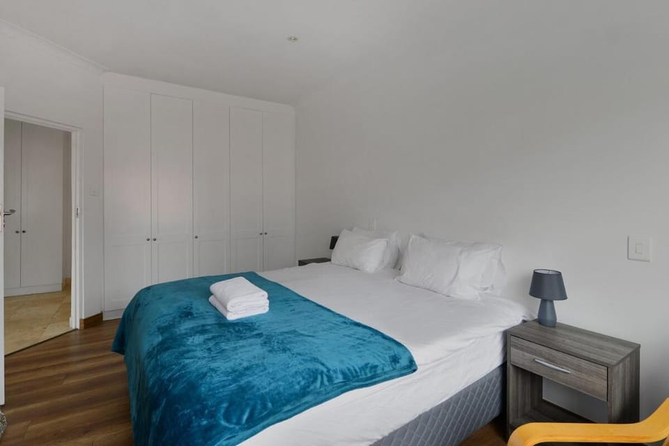 Bed, Photo of the whole room, Bedroom, towels, wardrobe