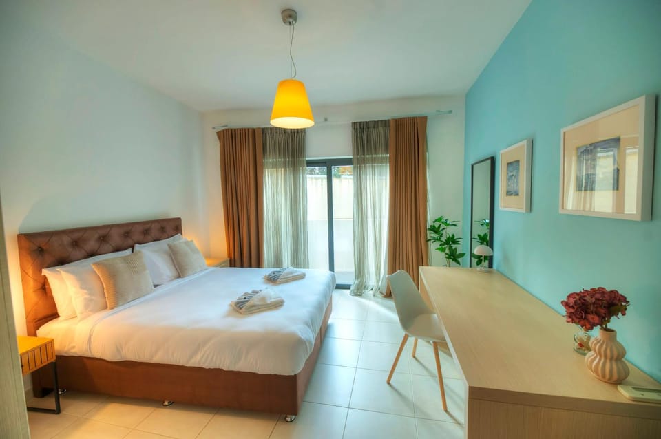 Spacious & inviting 3 bedroom flat, balcony WPAC1-1 Apartment in Saint Julians