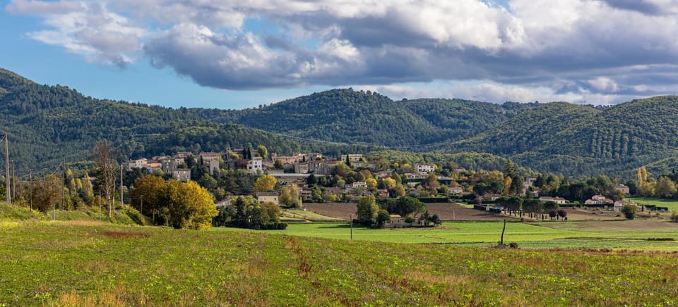 Nearby landmark, Mountain view
