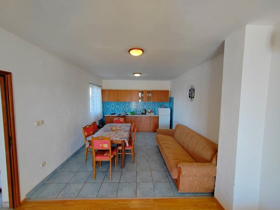 Close to Center Apartment Poly Apartment in Novalja