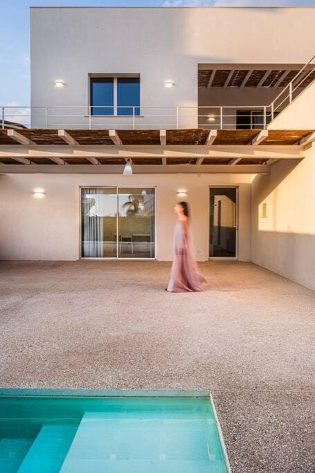 Property building, Swimming pool
