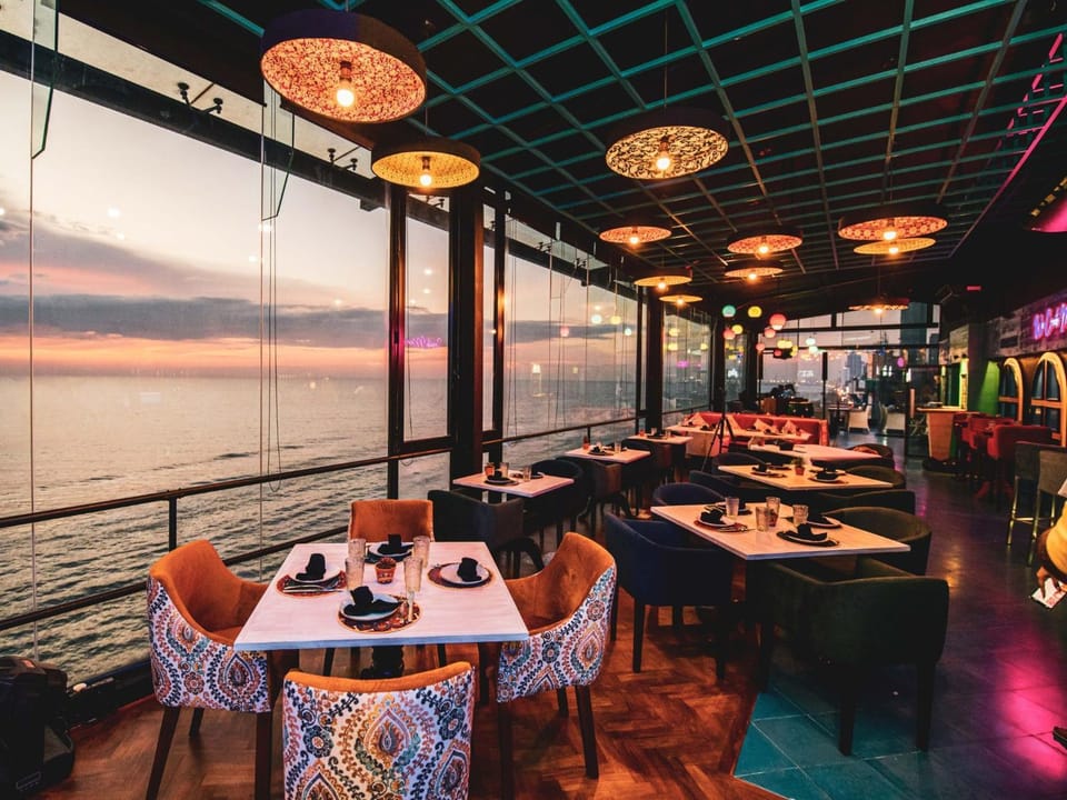 Restaurant/places to eat, Lounge or bar, Sea view, Sunset