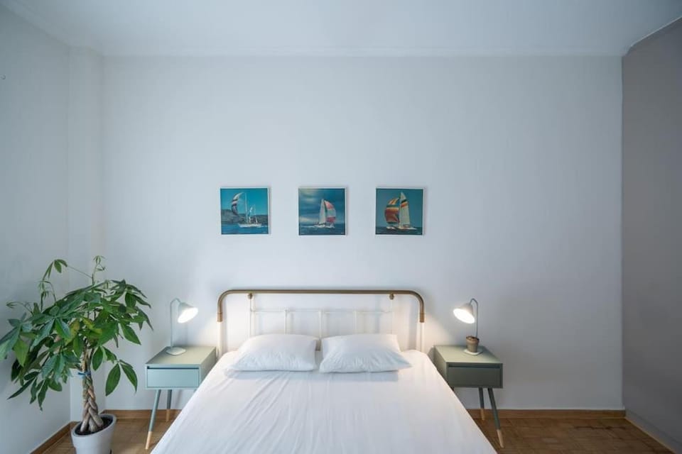 Urban Retreat: Exarcheia Remodel Apartment in Athens