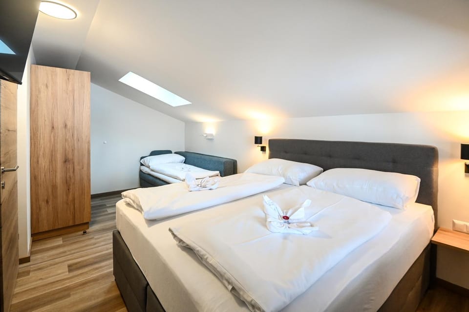 Bed, Photo of the whole room, Bedroom, towels, wardrobe