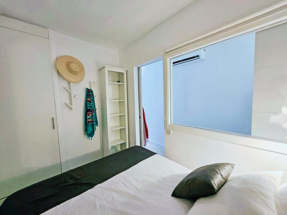 Bed, Bedroom, wardrobe