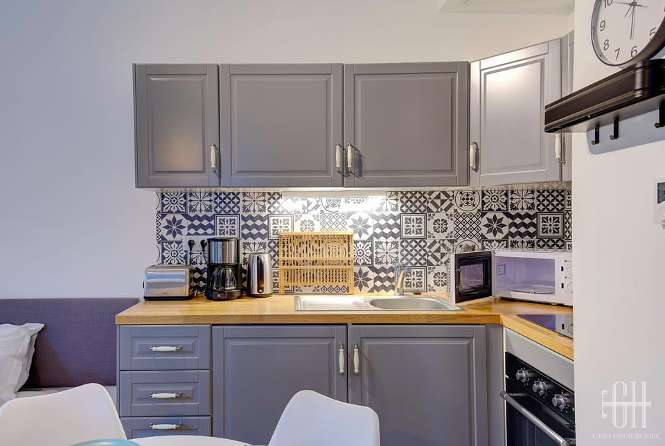 Kitchen or kitchenette, minibar, pet friendly, stove