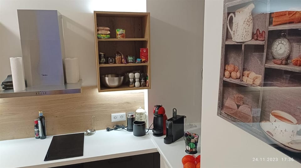 Coffee/tea facilities, Kitchen or kitchenette, Food and drinks