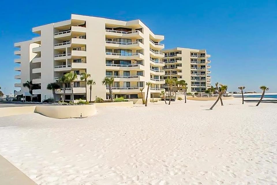 East Pass Towers 302 Apartment in Destin