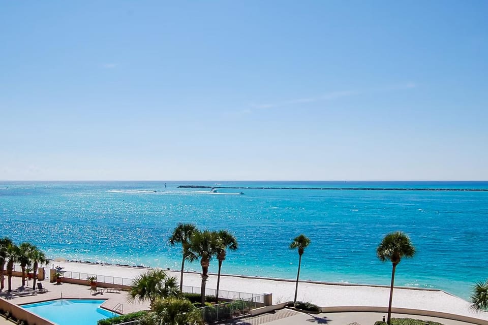 East Pass Towers 302 Apartment in Destin