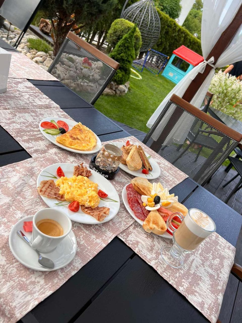 Food and drinks, Food, Breakfast, Drinks