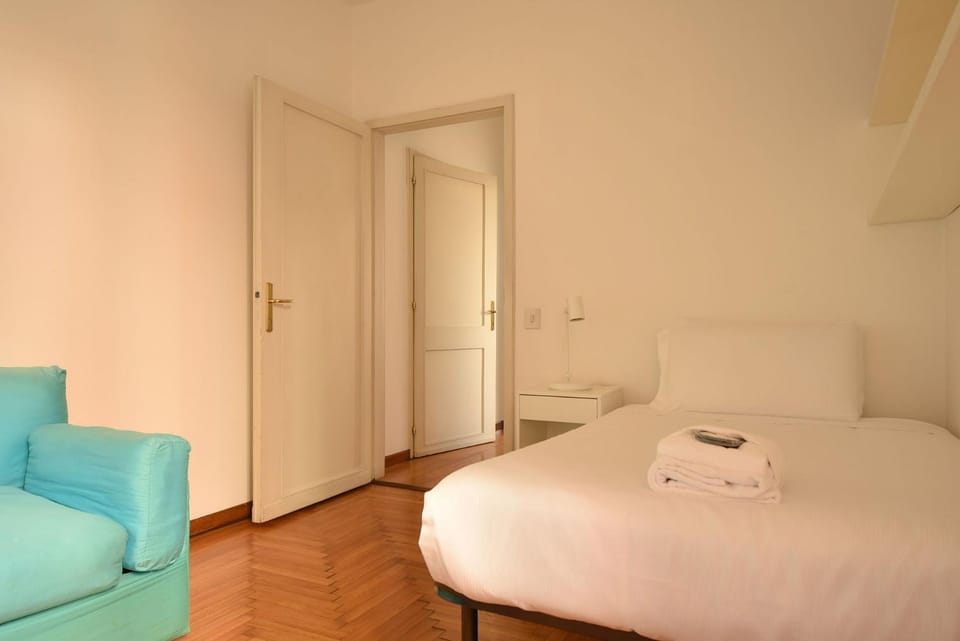 Bed, Bedroom, towels, wardrobe