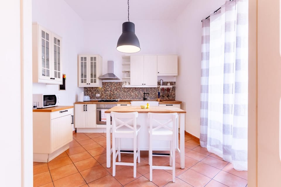 Viola's Luxury House Apartment in Palermo