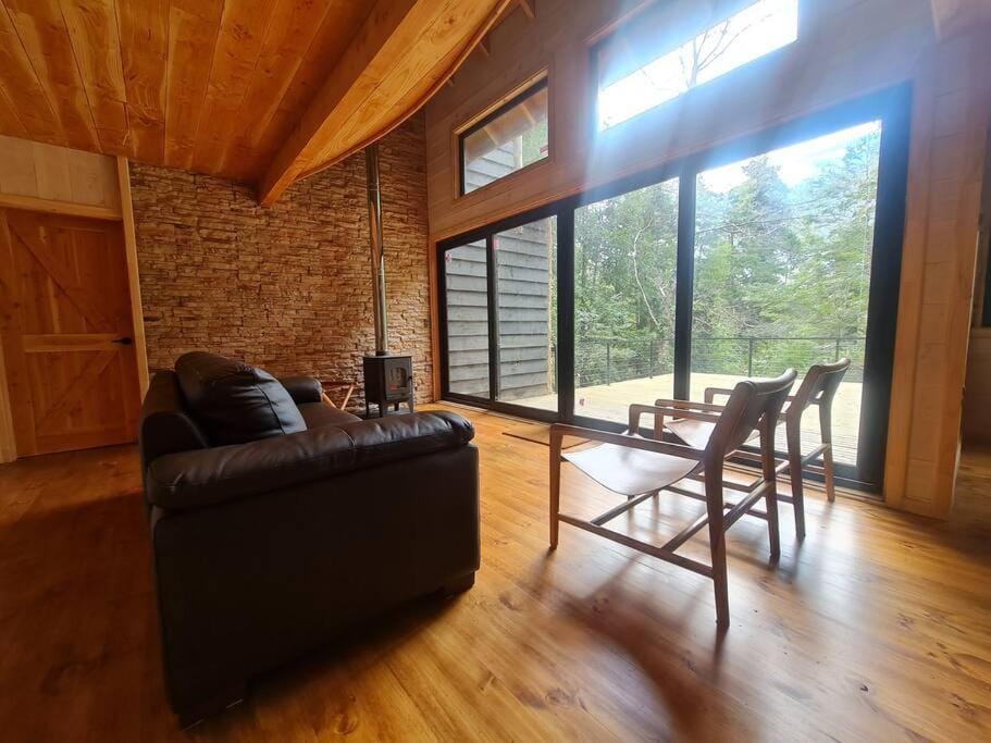 Mágica Casa Enclavada en el Corazón del Bosque House in Los Ríos, Chile
