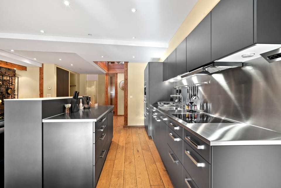 Kitchen or kitchenette, dishwasher, pet friendly, stove