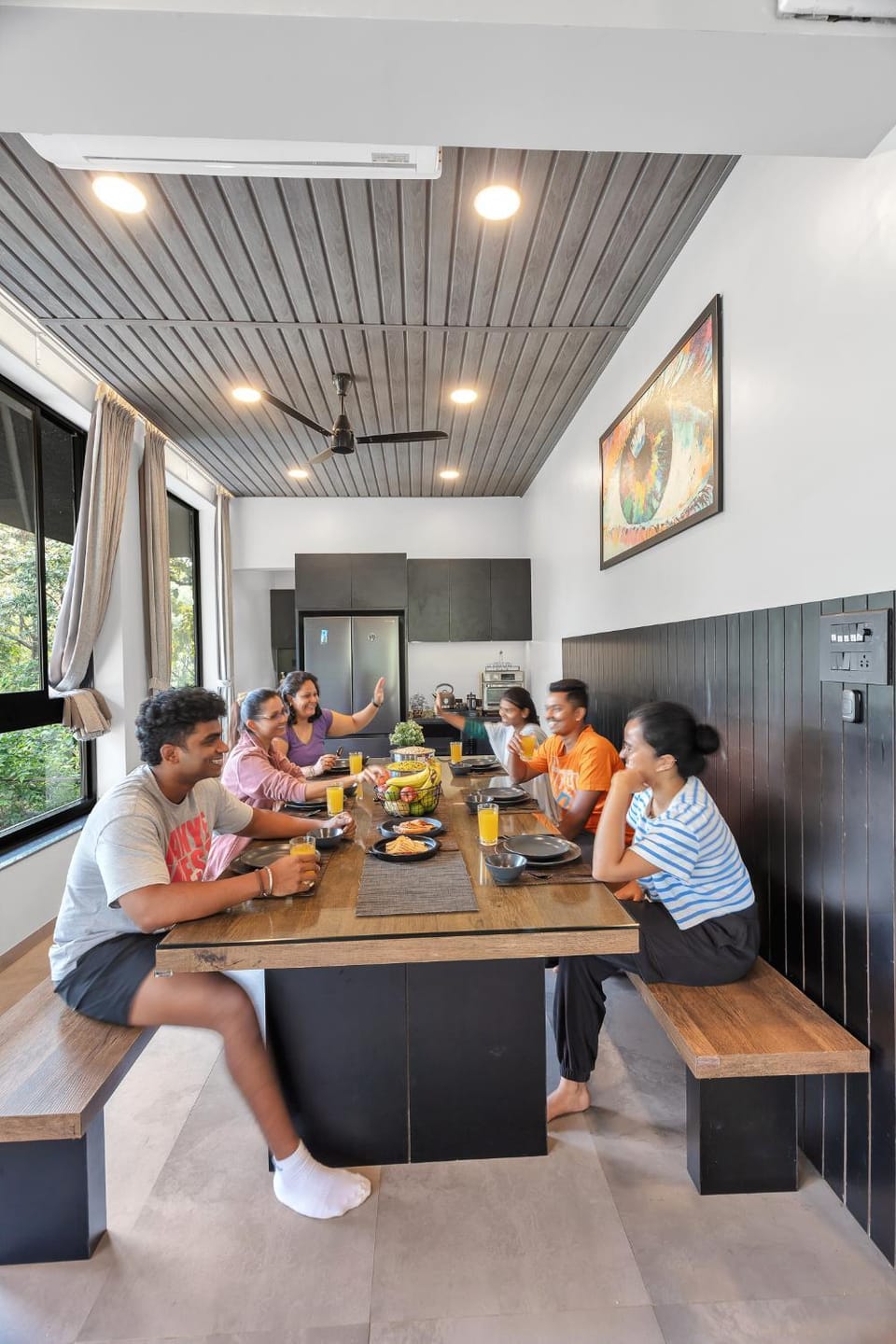 Food and drinks, Dining area, air conditioner