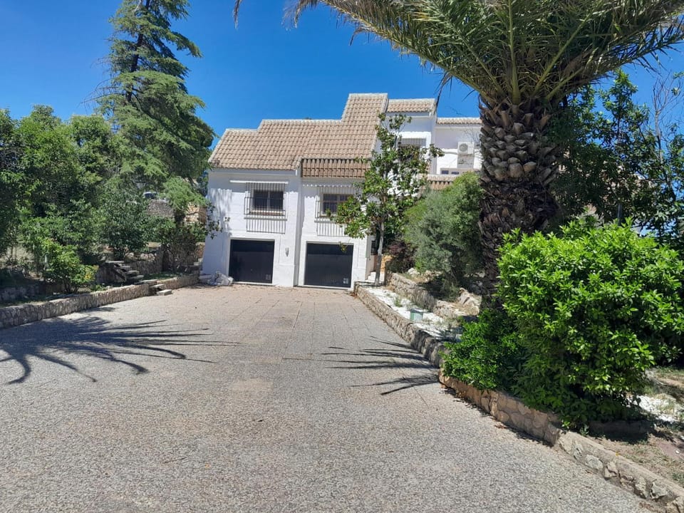 DJM Palms - Shared Casa Rural - Casa Rural Compartida - No es una casa privada Bed and Breakfast in Valencian Community
