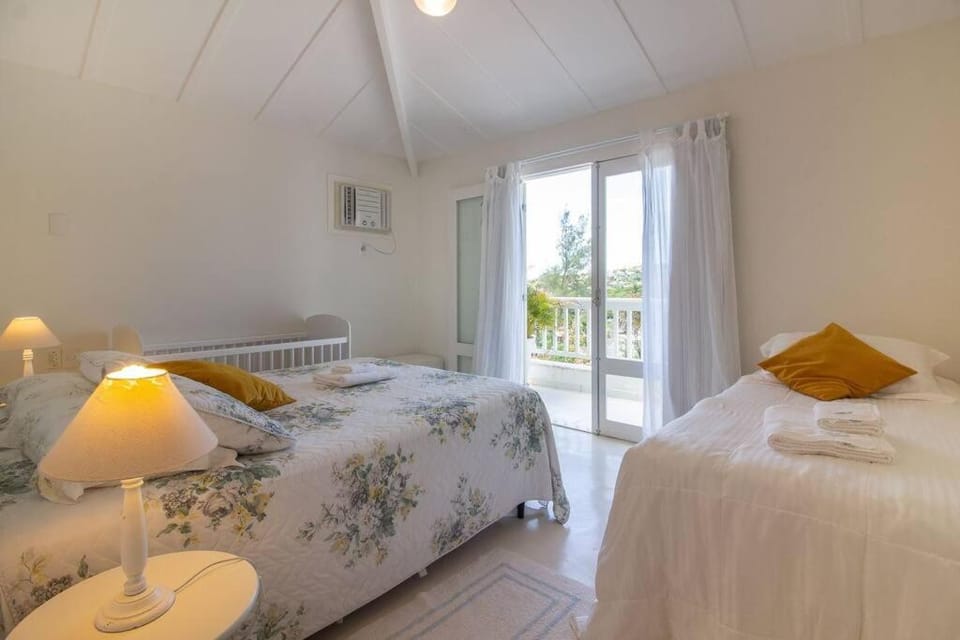 Harmoniosa Mansão a poucos passos da Praia House in Armacao dos Buzios