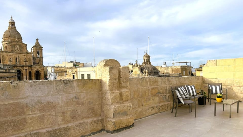 Day, Landmark view