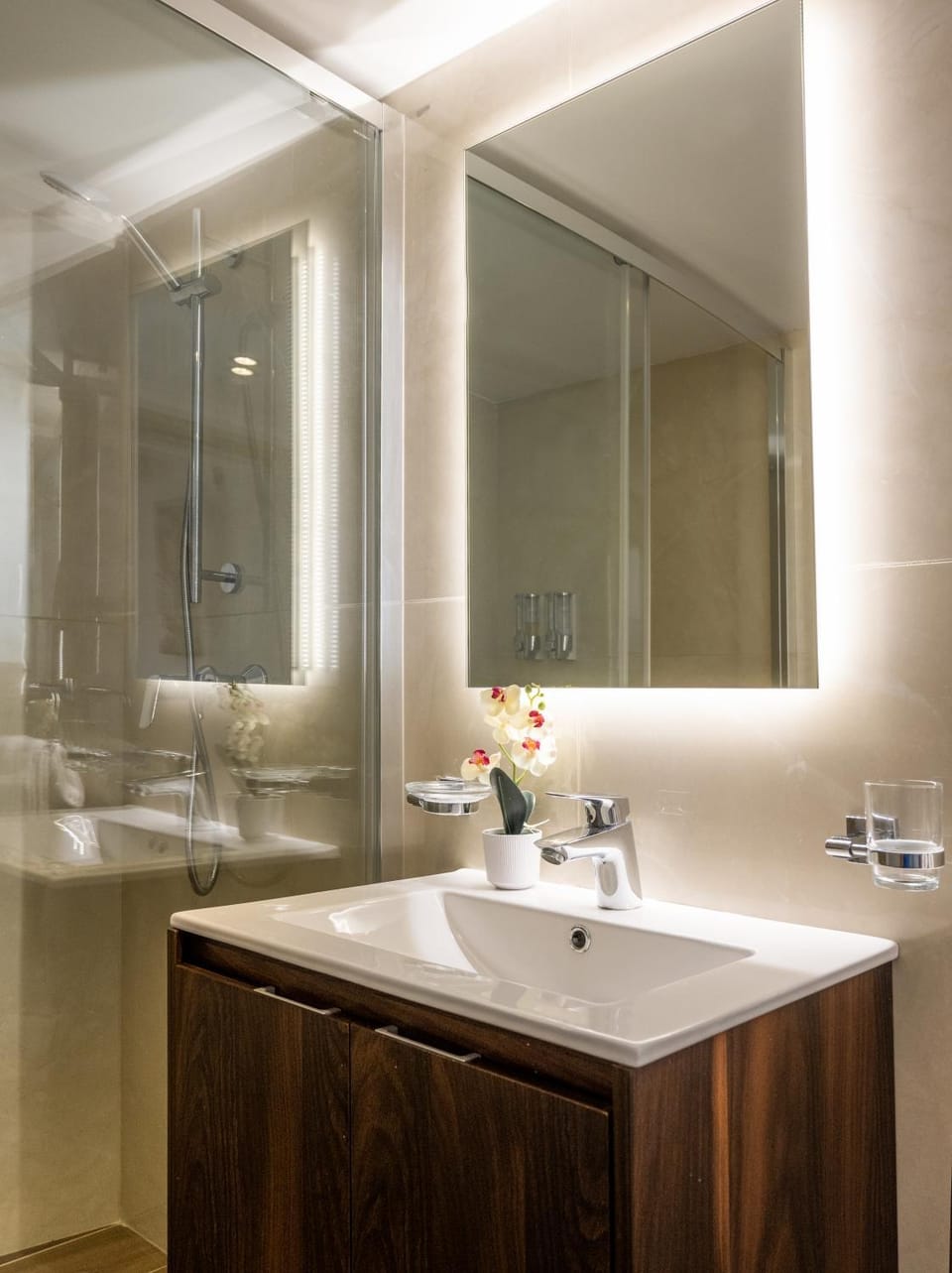Shower, Bathroom, Bath, towels