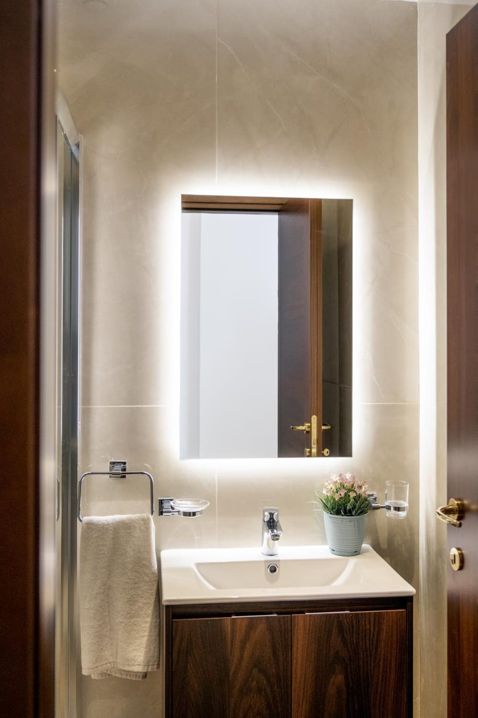 Bathroom, towels
