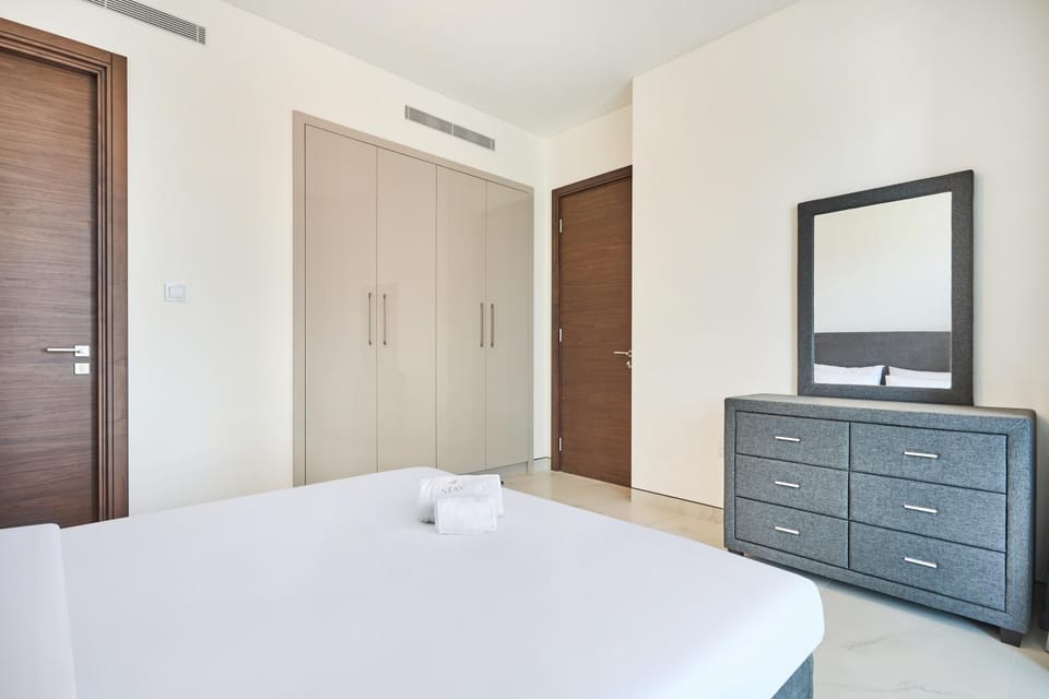 Bedroom, wardrobe