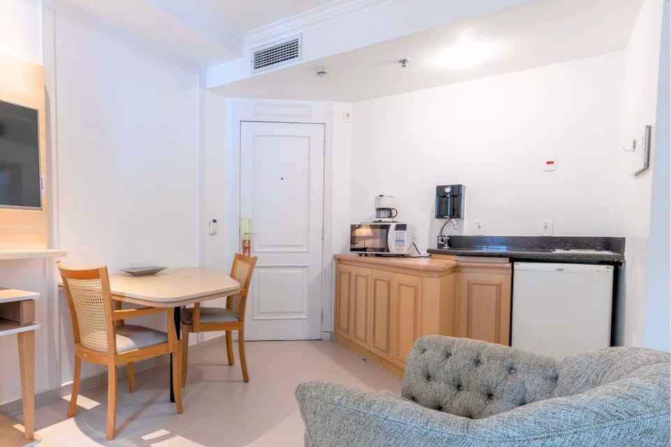 Coffee/tea facilities, Kitchen or kitchenette, microwave
