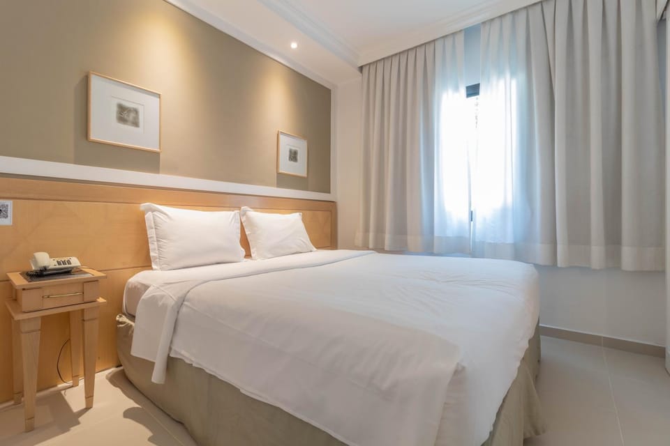 Photo of the whole room, Decorative detail, Bedroom
