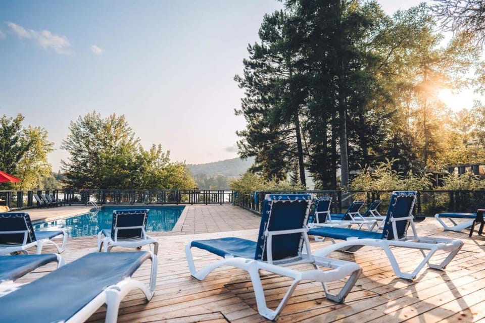 Captivating view of Lake Superieur Chalet in Ontario