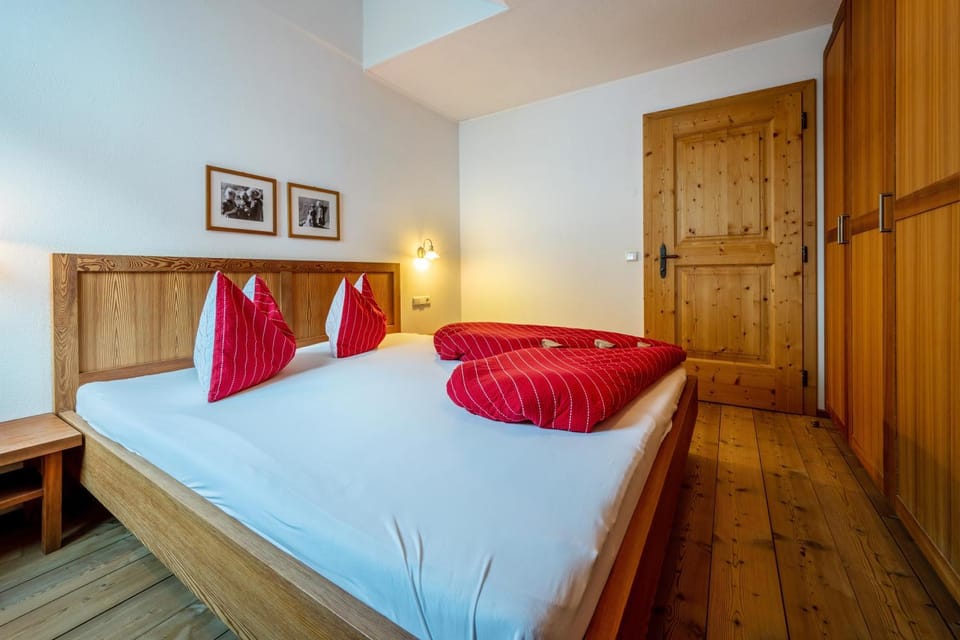 Property building, Living room, Bedroom