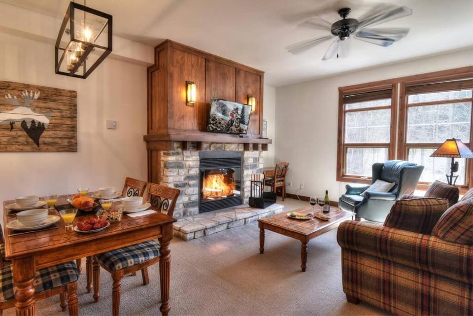 Tremblant-Les-Eaux C2 Chalet in Mont-Tremblant