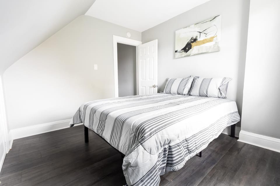 Comfy Micro Apartment 1BR 1 Bath close to the falls Apartment in Niagara Falls