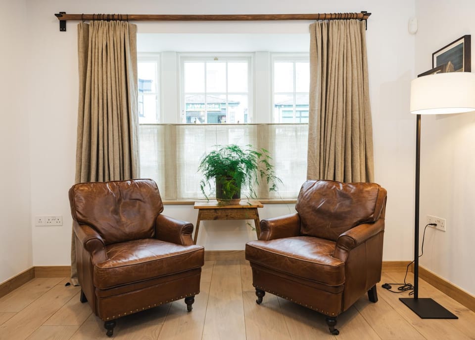 Living room, Seating area, Street view