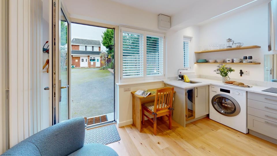 Property building, Kitchen or kitchenette, washing machine