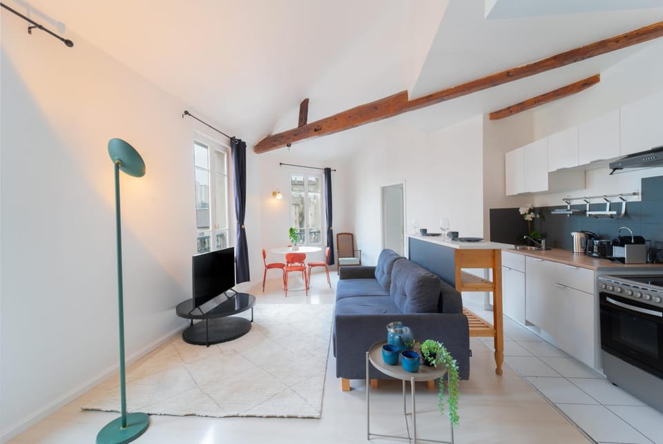 Kitchen or kitchenette, Living room, Seating area, Dining area, dishwasher, oven, pet friendly, stove