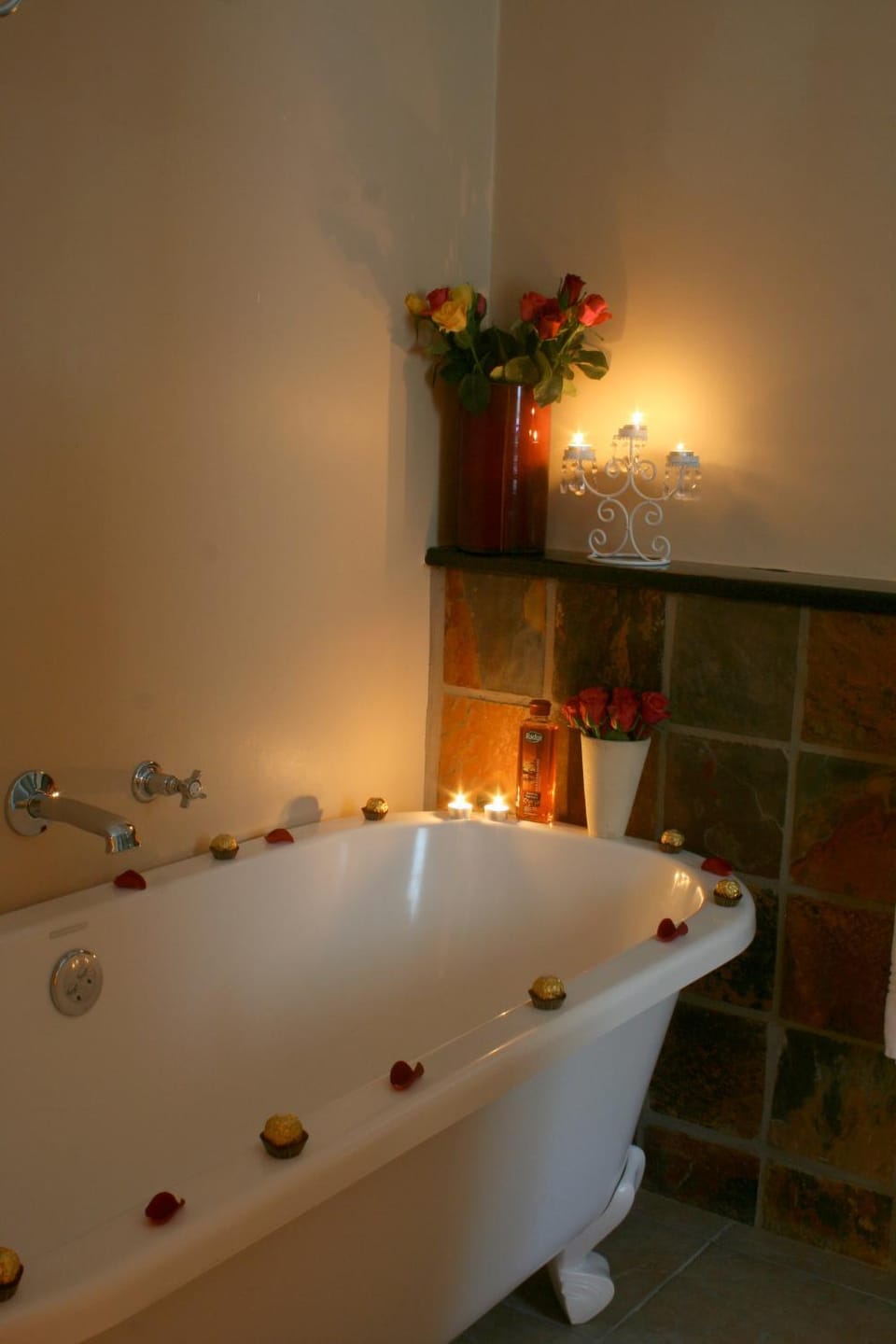 Bathroom, Decorative detail