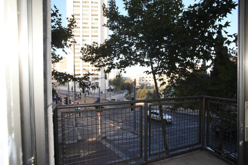 Balcony/Terrace, Landmark view