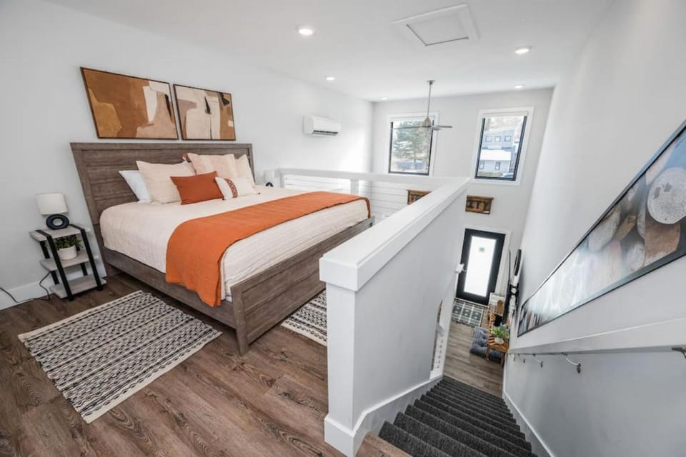 Bed, Bedroom