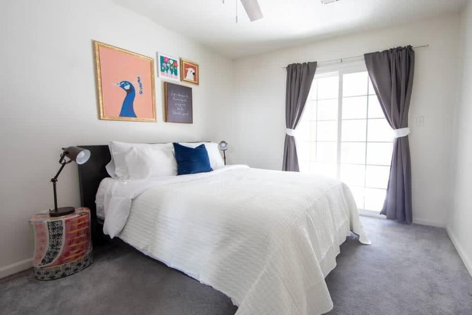 Cheerful 2 Bedroom Home near Virginia Wesleyan House in Norfolk