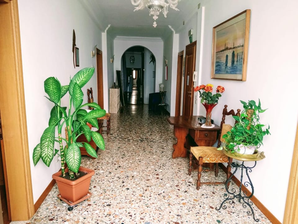 Facade/entrance, Spring, Day, Lobby or reception, Decorative detail
