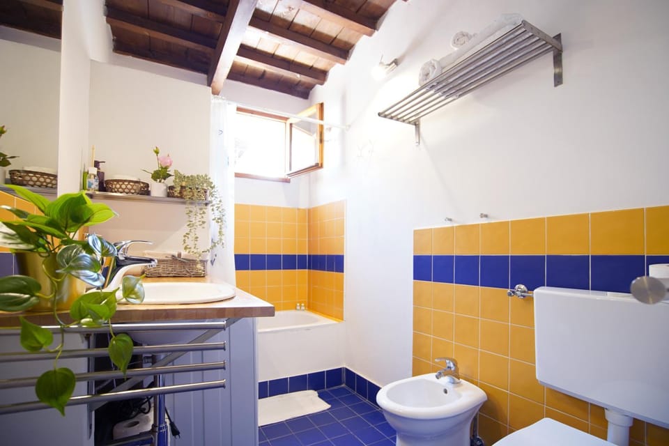 Toilet, Bathroom, bidet, towels