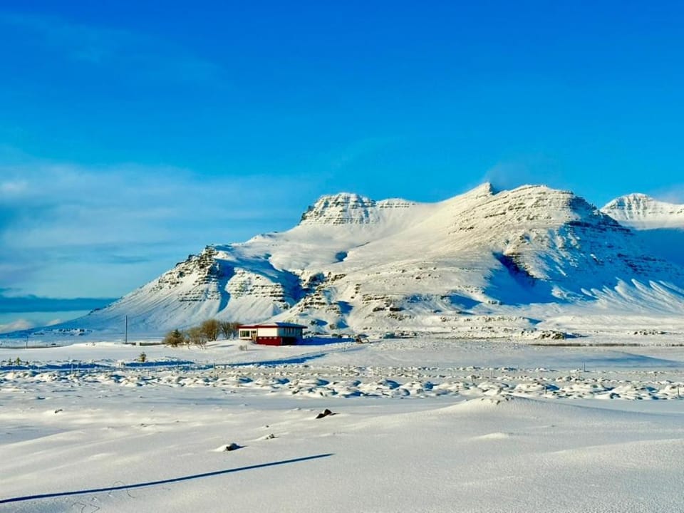Nearby landmark, Day, Natural landscape, Winter, Mountain view